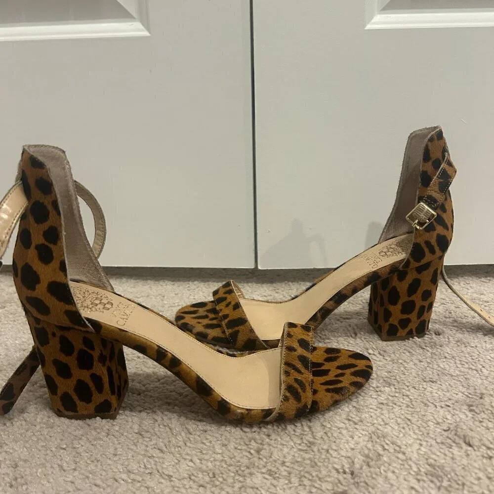 Vince Camuto Cheetah Print Block Heels Women’s Size 7.5 M - Picture 2 of 8